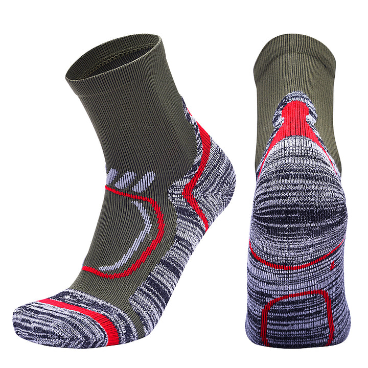 Premium Outdoor Sports Socks for Men – Hiking, Running, Cycling & Basketball – Anti-Slip Thermal Socks for Winter & All Seasons