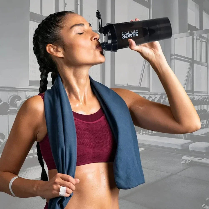 Premium 500ml Portable Protein Shaker Bottle – High Capacity Drinking Container with Powder Case, Plastic Blender for Sports